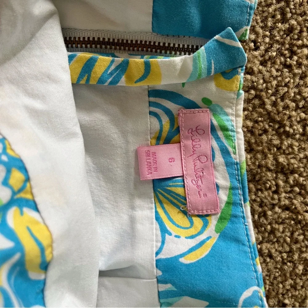 Lilly Pulitzer skort - size 6 fruit print great print placement! 🍋 - Picture 6 of 7
